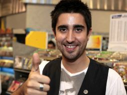 Feliz como artista, pero pleno como papá, es la verdad que ahora mueve a Alex Ubago. ARCHIVO /