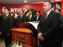 Al homenaje asistieron militantes del tricolor, como el gobernador Aristóteles Sandoval. ESPECIAL /