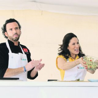 Se endulzan el Chef Oropeza y Gloria Calzada