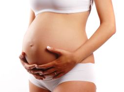 Dentro de las asesorías que se ofrecen, está la advertencia a parejas sobre las probabilidades de que el producto nazca con problemas. ARCHIVO /