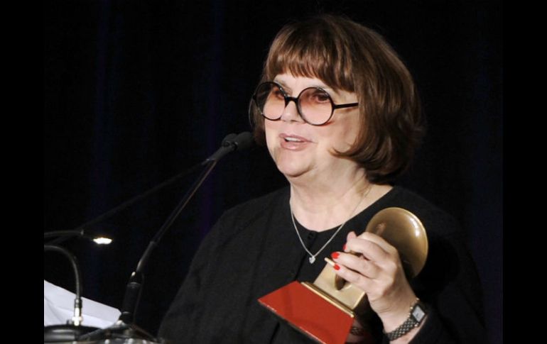 Ronstadt afirma que quedó traumatizada cuando se enteró de que tenía la enfermedad. AP /