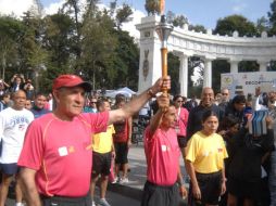 La flama Maratón de la Ciudad de México realizó su recorrido del Hemiciclo a Juárez al Estadio Olímpico en Ciudad Universitaria. SUN /