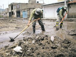 Un total de 450 servidores públicos debieron trabajar en la zona de las colonias afectadas por la lluvia del viernes. EL INFORMADOR /