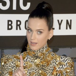 Estrellas llegan a Brooklyn para los Premios MTV