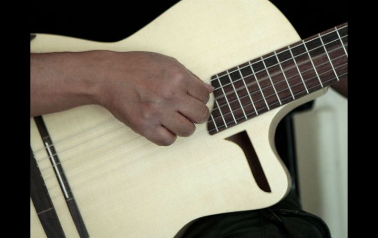 Vigueras es licenciado Instrumentista en Guitarra por la Escuela Nacional de Música de la UNAM. ARCHIVO /
