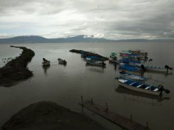 El vaso lacustre ha ganado apenas una cuarta parte de lo que perdió durante el estiaje de 2012 y 2013. ARCHIVO /