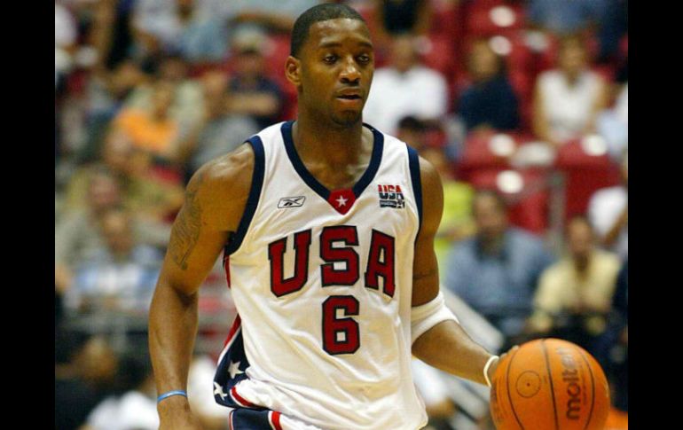 Tracy McGrady dice que la gerencia de los Spurs le impidió participar en más juegos con su equipo. ARCHIVO /