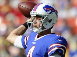 Kevin Kolb sufrió una grave lesión que podría dejarlo fuera de la NFL. ARCHIVO /