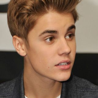 Justin Bieber falta a los MTV por estar con ex novia