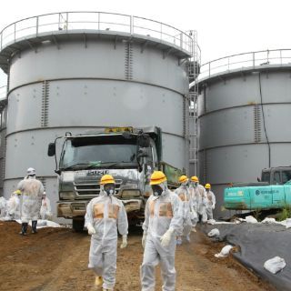 Equipo especial lidiará con agua radiactiva en Fukushima
