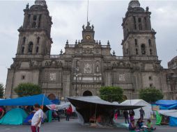 Maestros de la Coordinadora Nacional de la Educación continúan su plantón en el Zócalo capitalino. NTX /