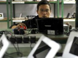 El Gobierno de China es acusado constantemente de espiar y atacar redes de Internet en otros países. EFE /