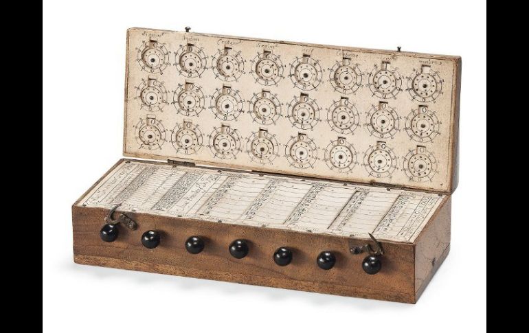 La abuela de las calculadoras de hoy día: en buen estado y revaluada. EFE /