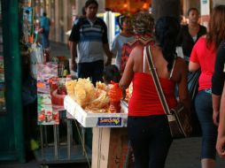 Indican que son los ambulantes quienes inician las fricciones con los inspectores. ARCHIVO /