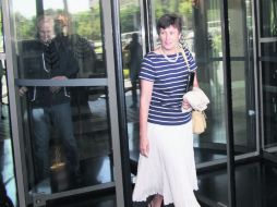 Angela Kane, representante de la ONU para Asuntos de Desarme y el jefe de la misión. EFE /