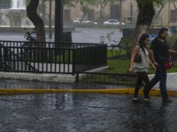 Para hoy en el Estado se esperan intervalos de chubascos con tormentas muy fuertes. ARCHIVO /