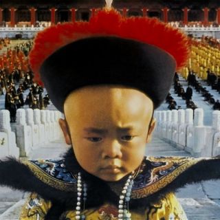 Bertolucci busca sorpresas en la Mostra y se lleva una