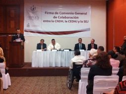 Los titulares de la Secretaría de Educación estatal y la Comisión Nacional de Derechos Humanos (CNDH) firmaron un convenio.  /