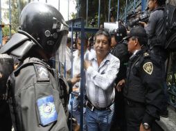 Una comisión de maestros de la CNTE fue recibida, en la Residencia Oficial de los Los Pinos, por funcionarios de la Presidencia. SUN /