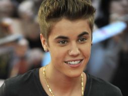 Justin Bieber fue detenido por las autoridades unos momentos debido a que no se detuvo en una señal. ARCHIVO /