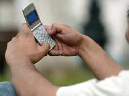 Un estudio revela que los adultos mayores han dejado las viejas tecnologías para comenzar a usar las nuevas. ARCHIVO /