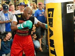 Floyd Mayweather durante su entrenameinto, en Las Vegas. AFP /