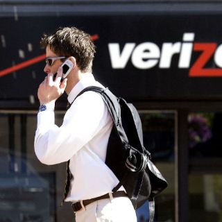 Vodafone negocia venta de acciones de Verizon en EU