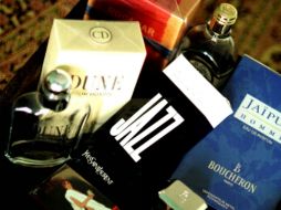 Un perfume puede ser tan hipnótico que puede causar que las personas cambien la perspectiva que tenían hacia otra persona. ARCHIVO /