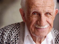 El deceso del actor se da a causa de un infarto la víspera cuando se encontraba en Hollywood. Foto: Facebook Murray Gershenz. ESPECIAL /