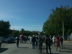 El contingente de maestros disidentes partió de la glorieta de La Normal hacia el Palacio de Gobierno. Foto: @froylang ESPECIAL /