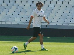 El mediocampista mexicano Andrés Guardado, durante el último entrenamiento antes de recibir al Barcelona. ESPECIAL /