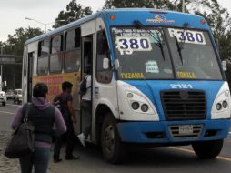 En la metrópoli se encontraron diversas rutas 380 que no pertenecían a la Alianza de Camioneros. ARCHIVO /