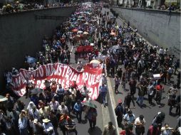 Los maestros de la coordinadora realizaron esta tarde una serie de movilizaciones en contra de  la reforma educativa. SUN /