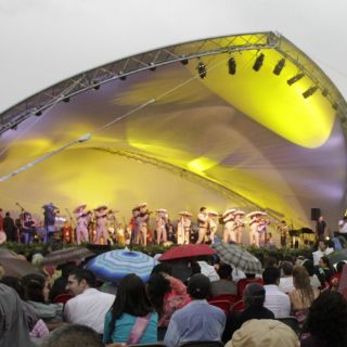 Ensopado concierto en Plaza Liberación