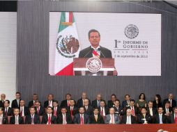 A través de Twitter, los mandatarios expresaron su apoyo a Peña Nieto. NTX /