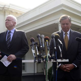 ''Catastrófico'' para EU rechazar intervención a Siria: McCain