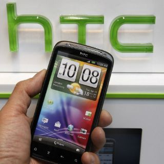 Detienen a directivos de HTC por espionaje