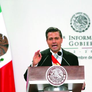 ''Peña Nieto sostiene la economía en ilusiones''