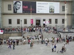 El museo reina Sofía despide con un ''éxito rotundo'' la exposición de Dalí. EFE /