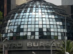 La Bolsa Mexicana de Valores continúa con su tendencia a la baja al cerrar la jornada de hoy con algunas pérdidas. ARCHIVO /
