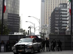 Elementos de seguridad efectuaron un operativo para vigilar las instalaciones del Senado ante las manifestaciones de profesores. SUN /