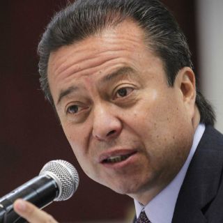 César Camacho asume presidencia del Pacto por México