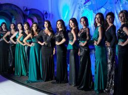 Son 12 las jóvenes que aspiran a quedarse con el cetro de la reina de las Fiestas de Octubre. Foto: Facebook Fiestas de Octubre. ESPECIAL /