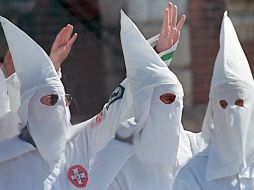 Una ola de ataques en una localidad estadounidense hacia gente de color ha sido atribuida a miembros del Ku Klux Klan. ARCHIVO /