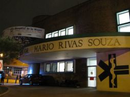 El pasajero herido es atendido en la unidad de la Cruz Verde del Planetario.  /