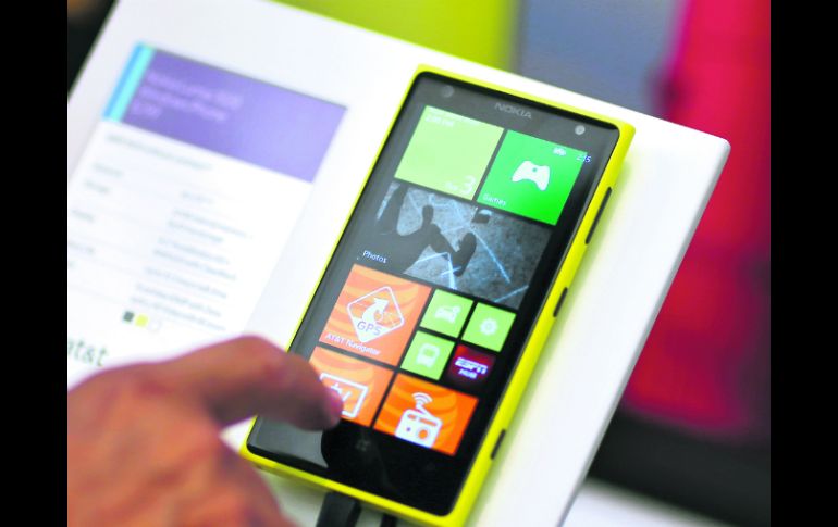 La alianza es un intento por enfrentar de mejor manera a Apple y Google. AFP /