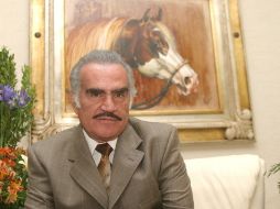 Don Vicente Fernández salió del hospital hace cuatro días tras sufrir una trombosis pulmonar. ARCHIVO /