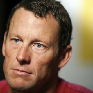 Juez ordena a Armstrong responder preguntas