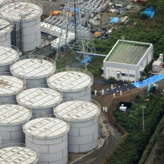 Detectan más radiación en los tanques defectuosos de Fukushima