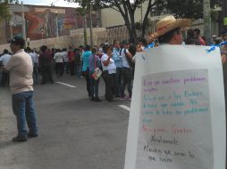 Los trabajadores se reunieron en La Normal, para posteriormente dirigirse a Plaza de Armas.  /